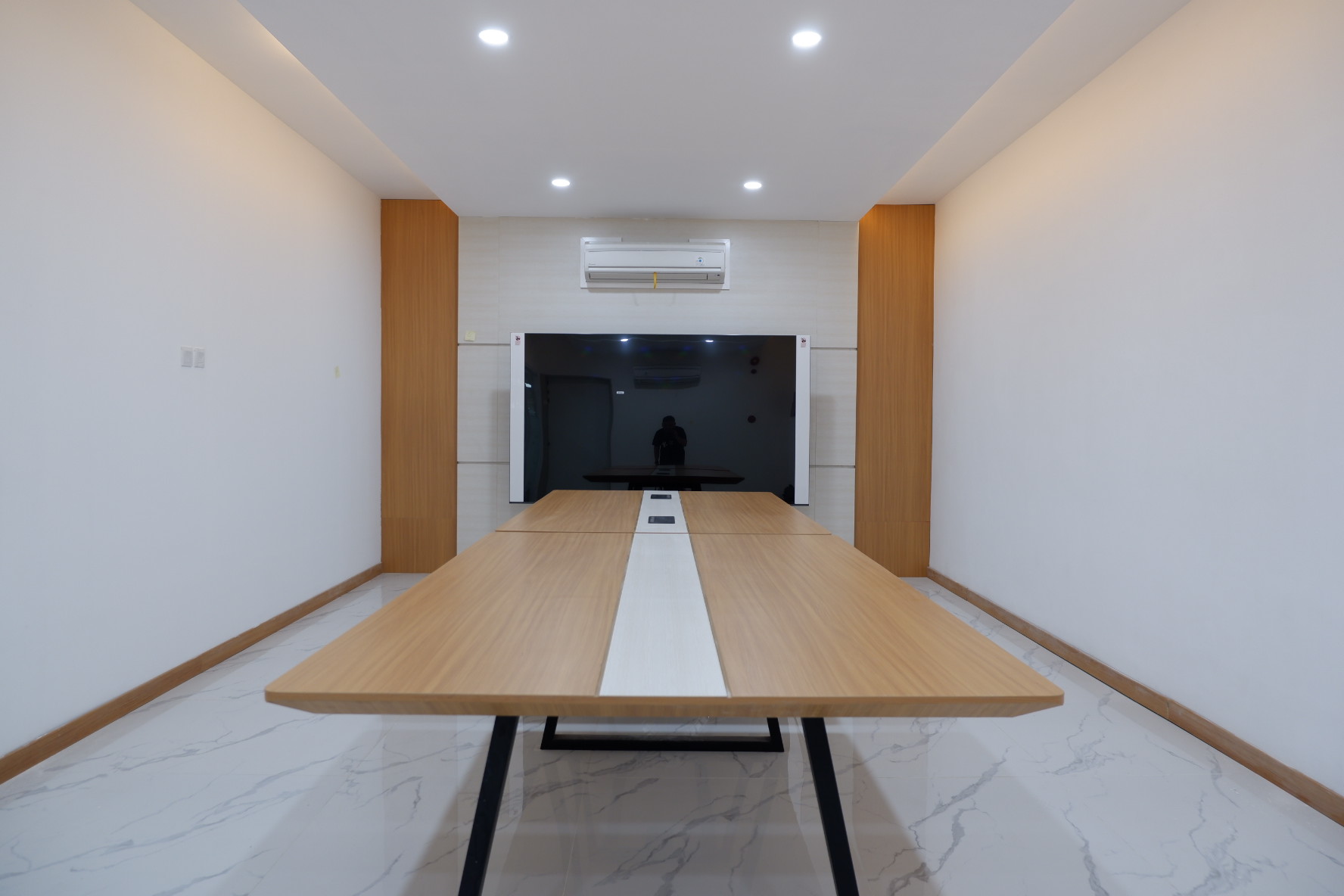 Jasa interior kantor ruang presentasi PT. KSB INDONESIA